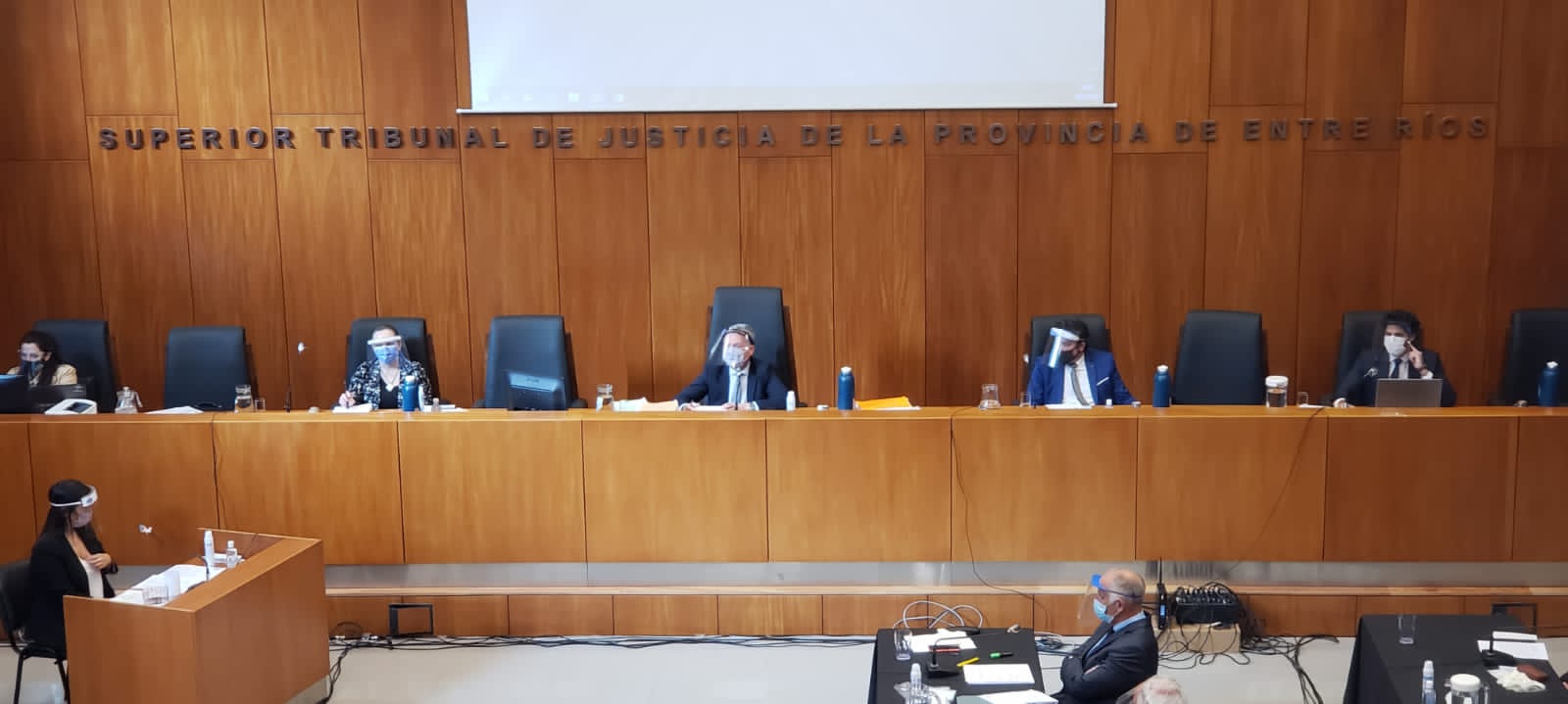 Tribunal de Juicios y Apelaciones integrado por José María Chemez, Carolina Castagno y Elvio Garzón.